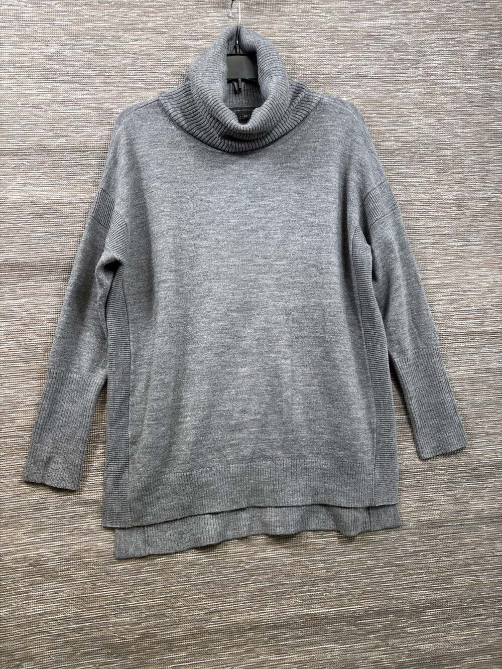 French Connection Turtleneck Knit Sweater Womens XS Gray Long Sleeve Oversized